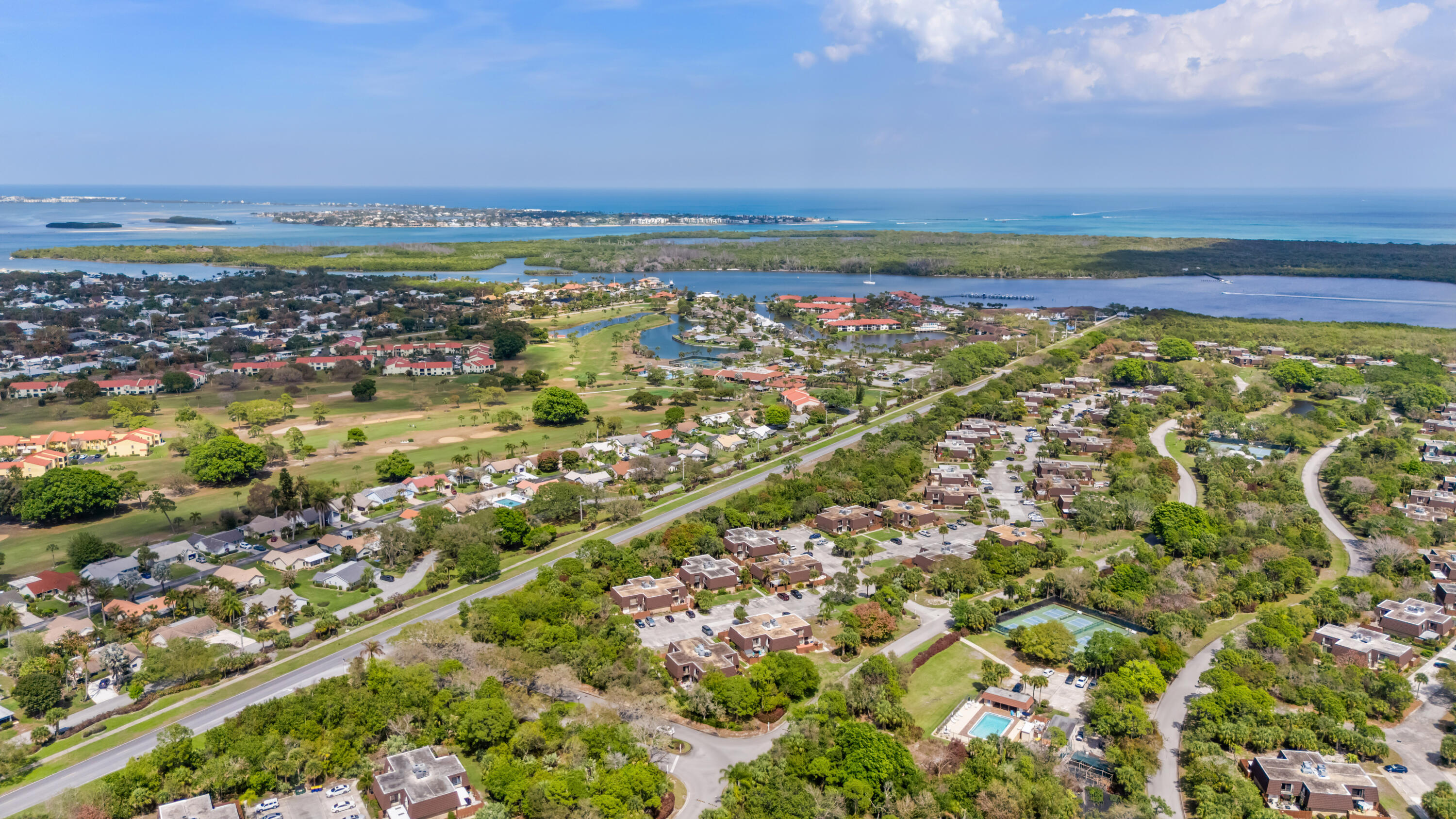 RIVER PINES - Residential