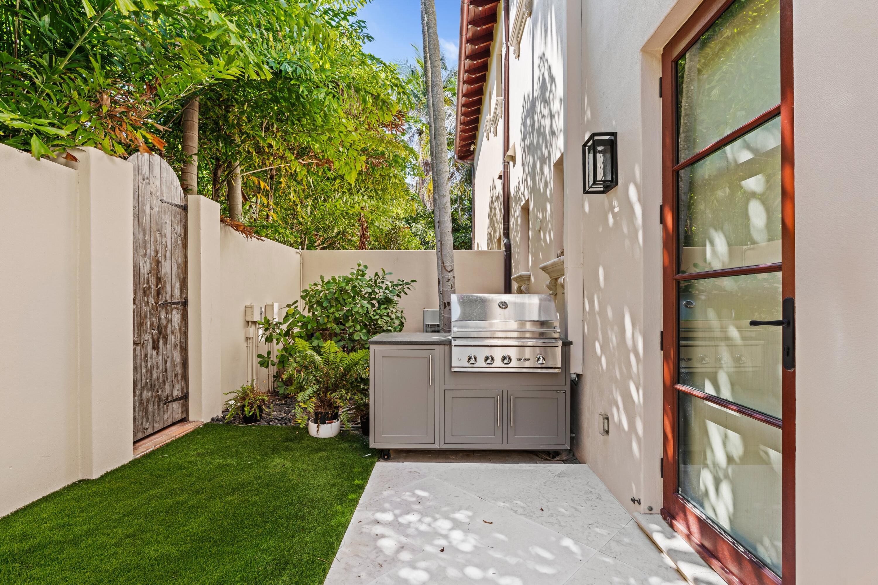 FLORAL PARK - Residential