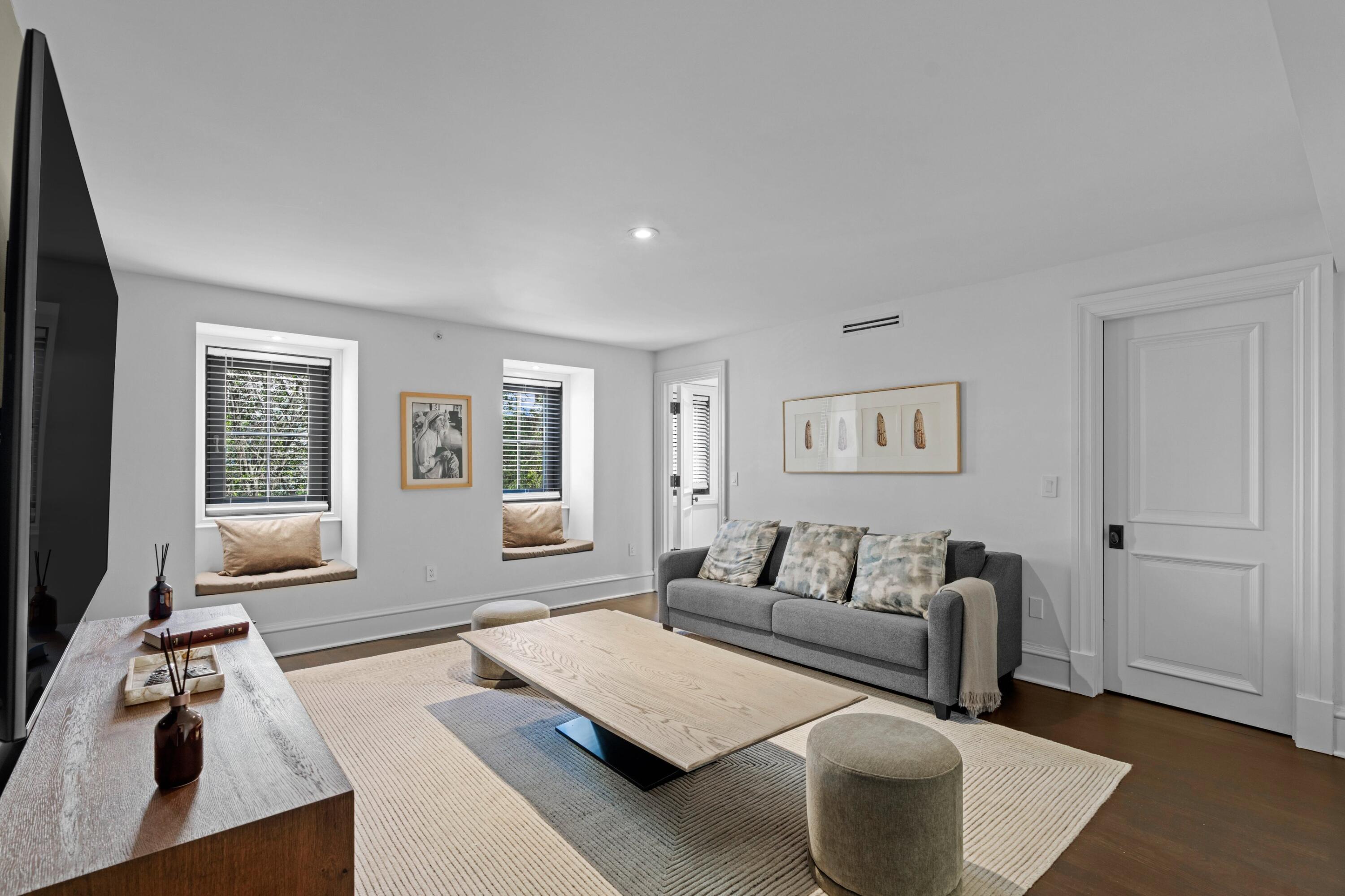 FLORAL PARK - Residential