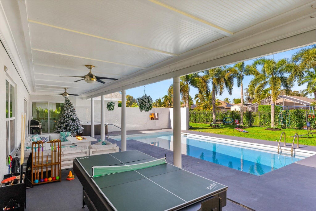 Photo of 11647 Anhinga Drive, Wellington, FL 33414 (MLS # B26037707)
