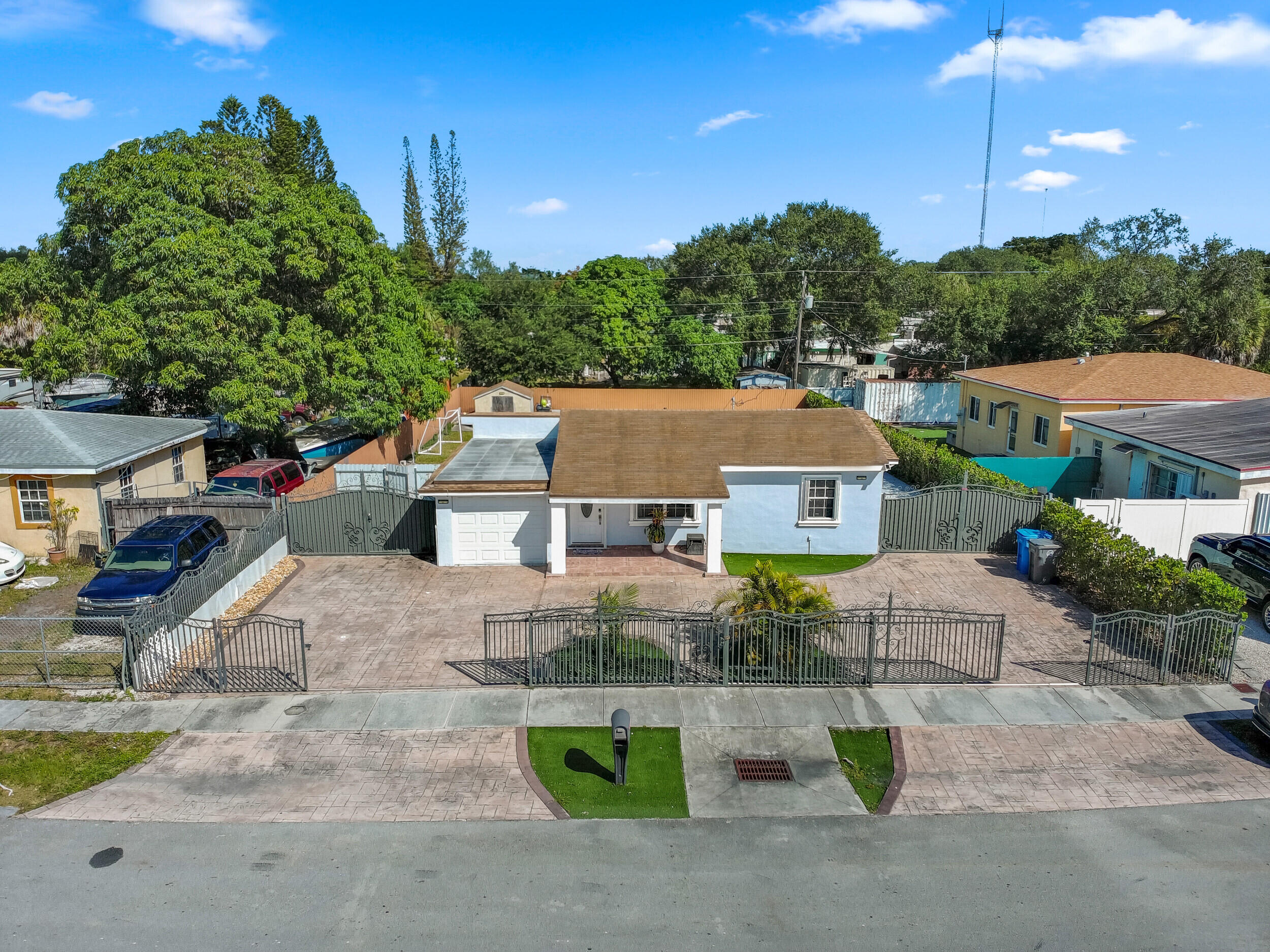 MIAMI GARDENS ESTATES SEC - Residential