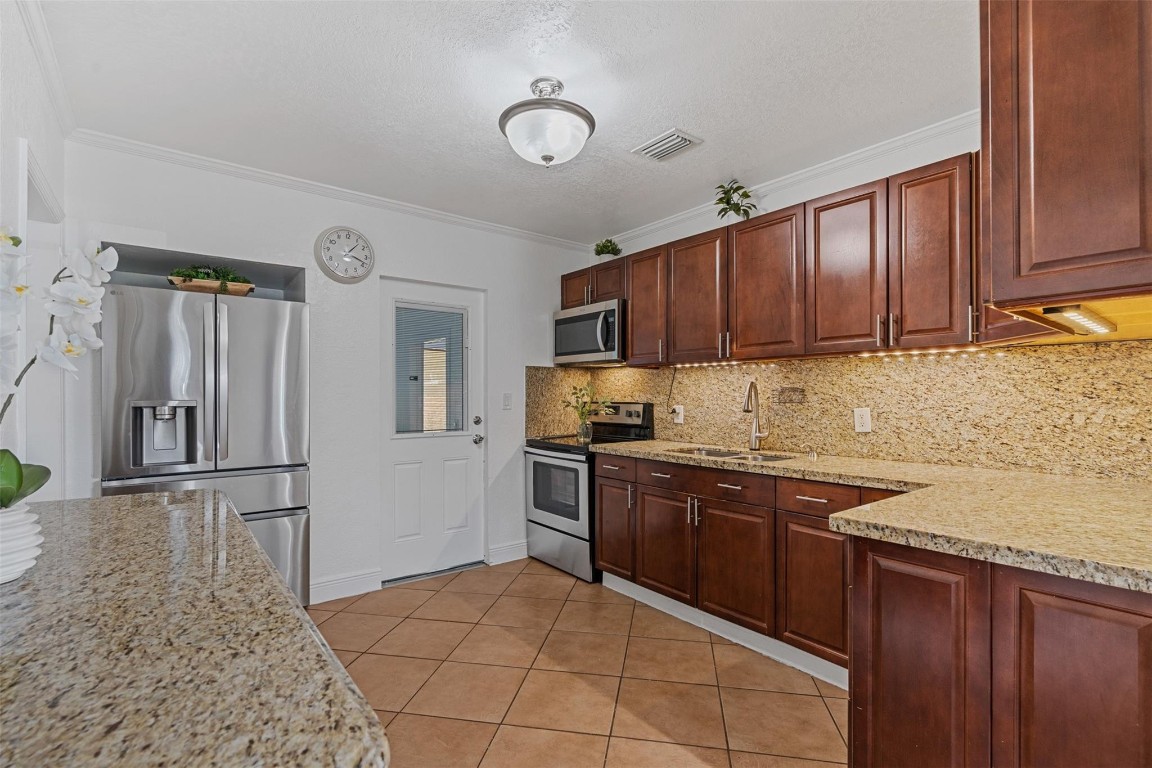 MIAMI GARDENS ESTATES SEC - Residential