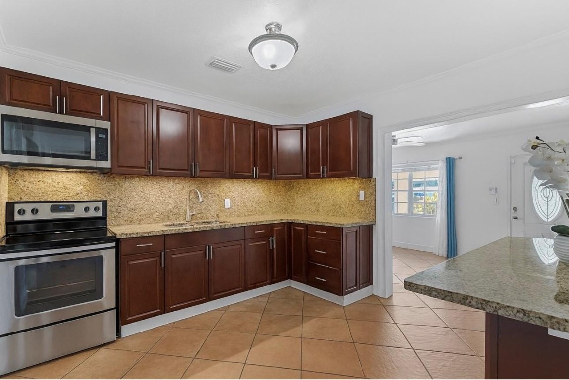 MIAMI GARDENS ESTATES SEC - Residential