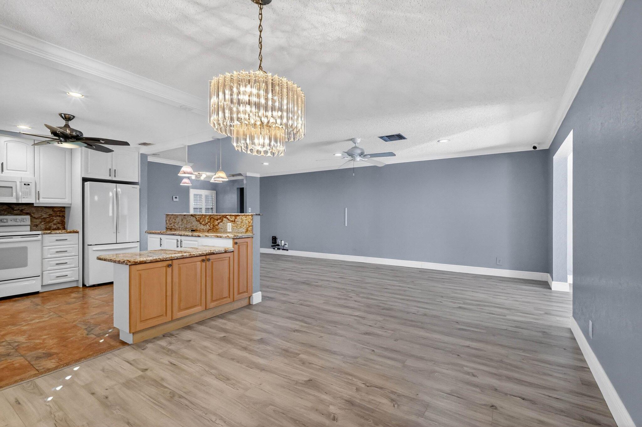 DELRAY VILLAS 1 - Residential