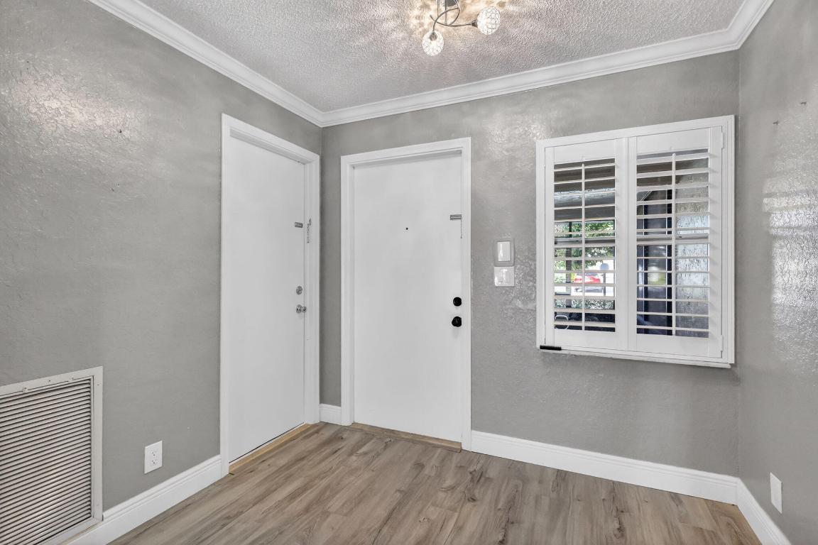 DELRAY VILLAS 1 - Residential