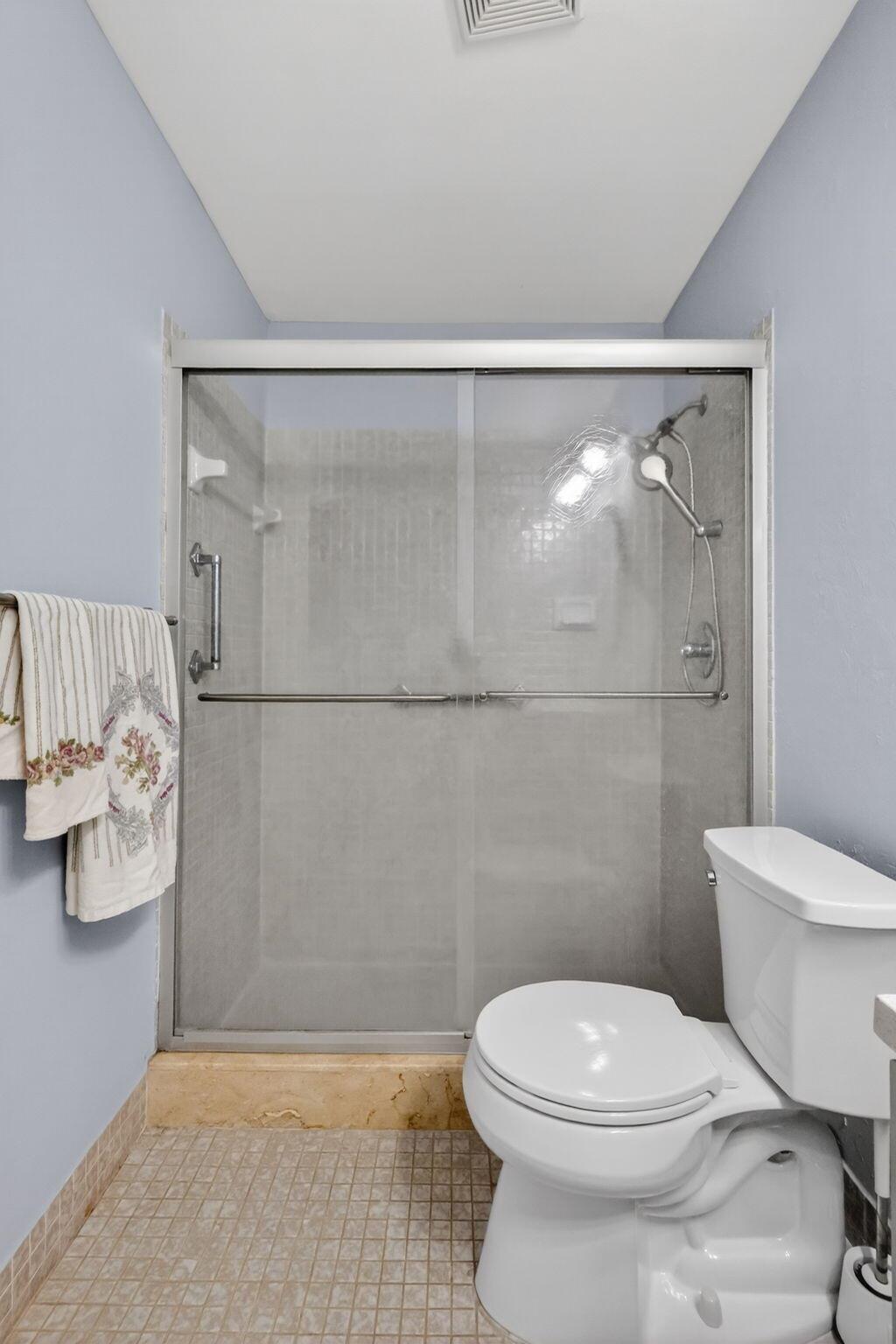 DELRAY VILLAS 1 - Residential