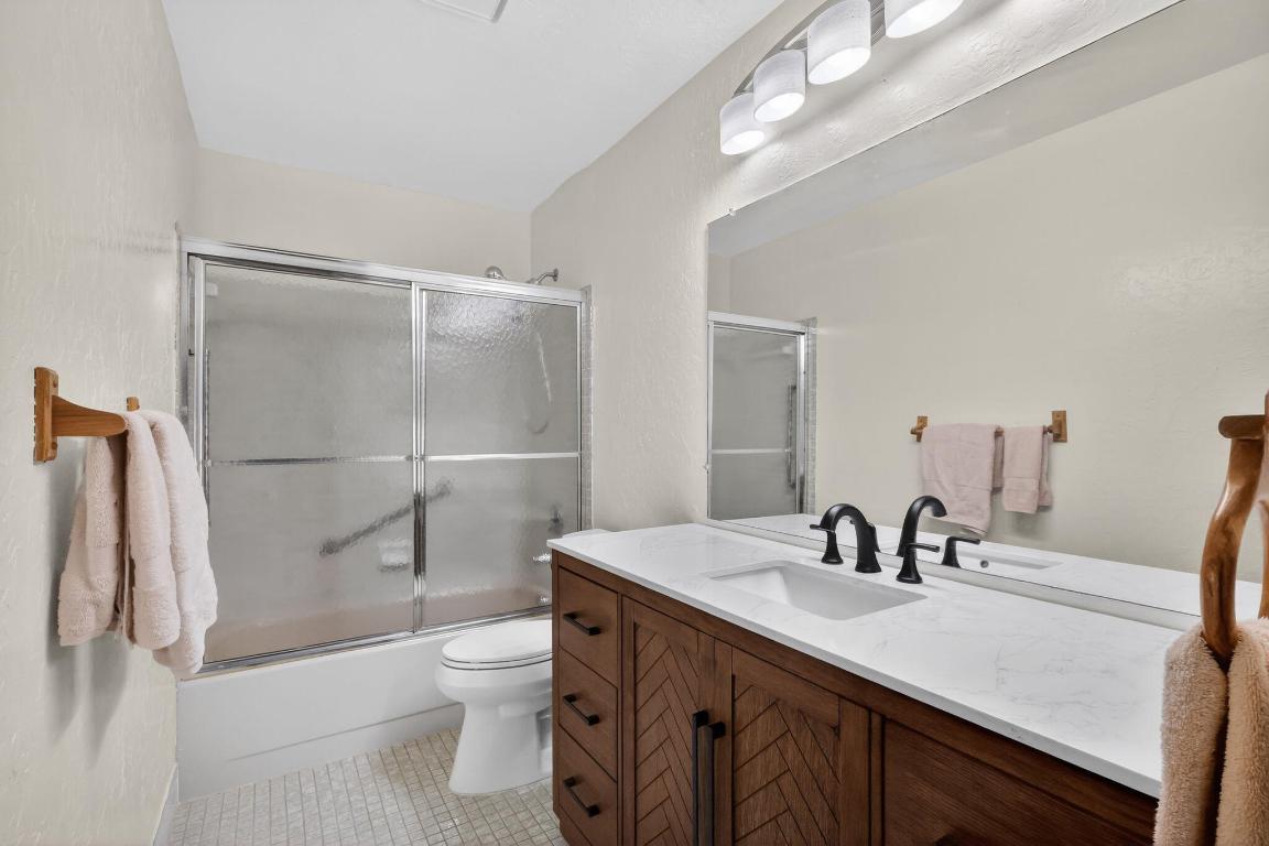 DELRAY VILLAS 1 - Residential