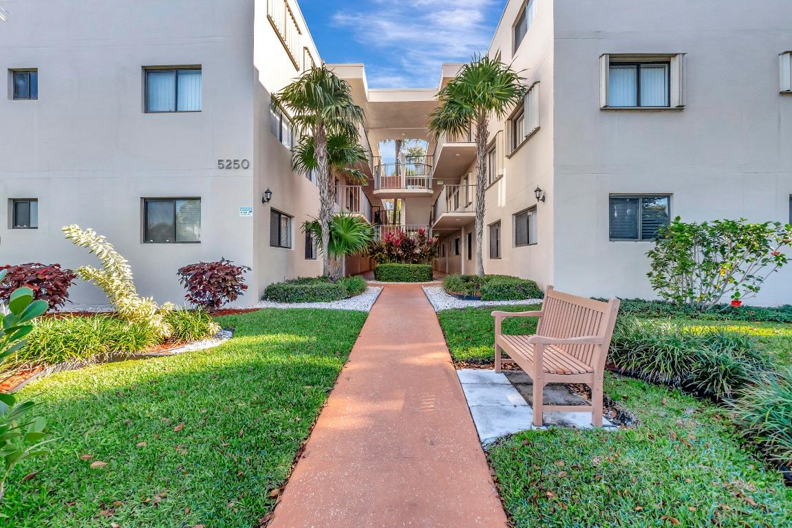 LAS VERDES - Residential