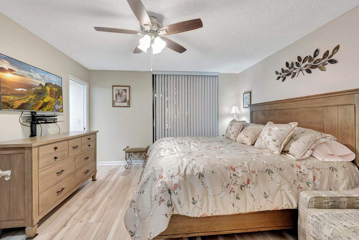 LAS VERDES - Residential