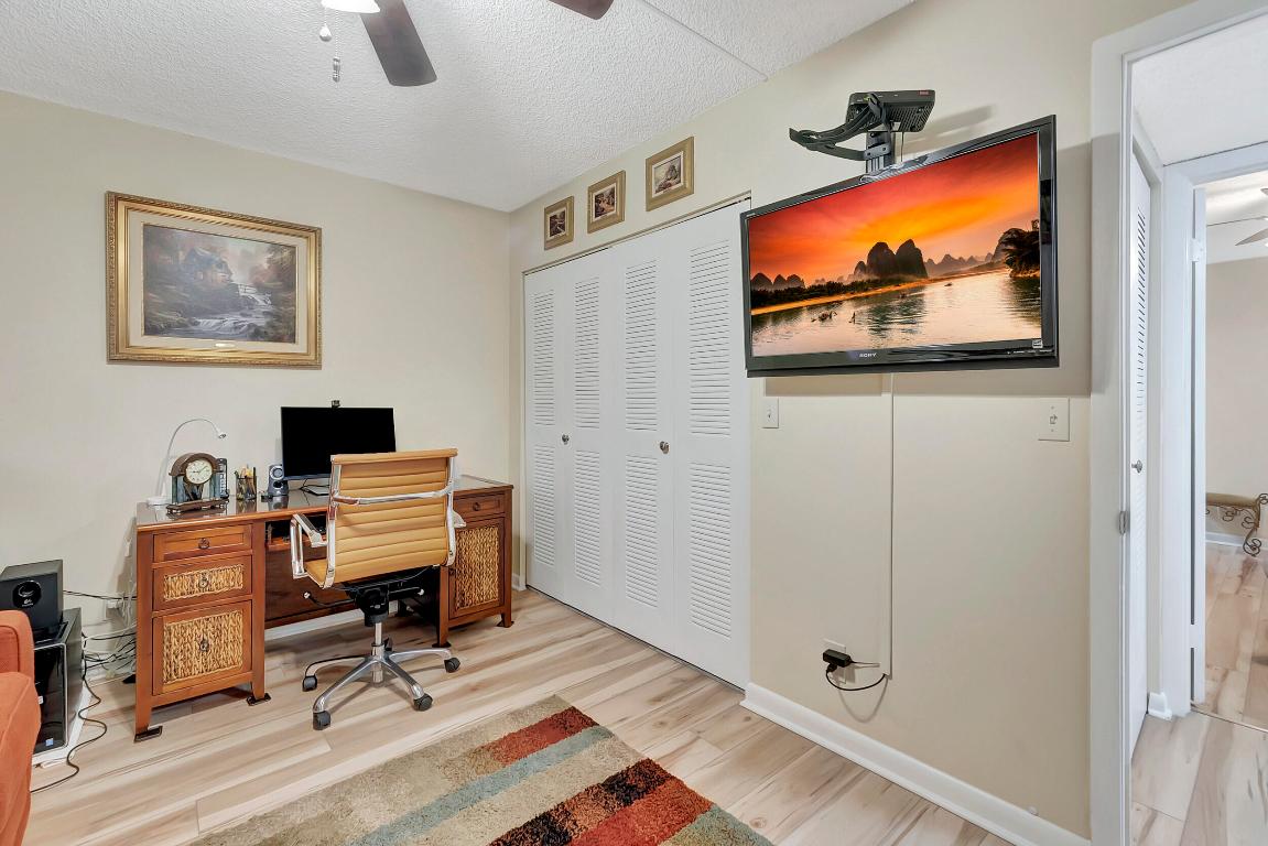 LAS VERDES - Residential