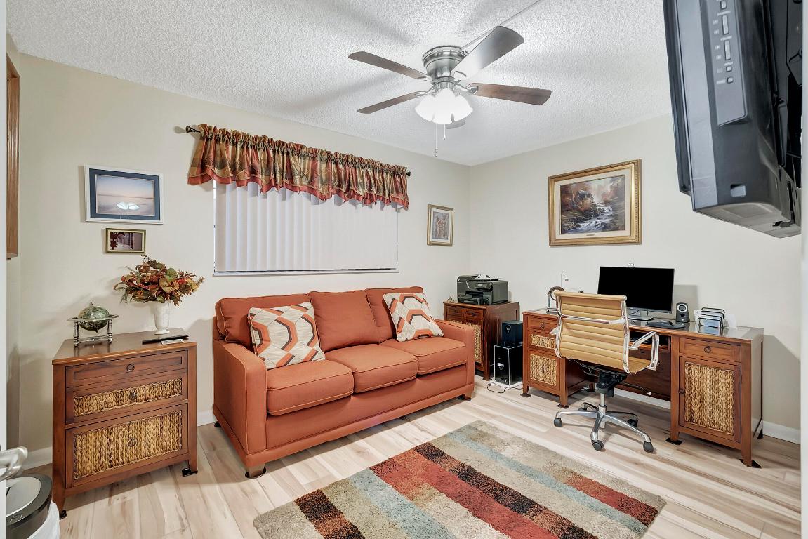 LAS VERDES - Residential