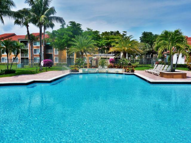 ST ANDREWS AT BOYNTON BEACH CONDO - Residential Lease