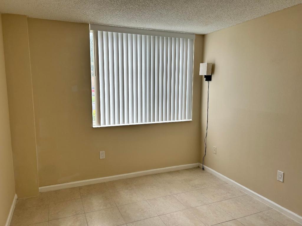 ST ANDREWS AT BOYNTON BEACH CONDO - Residential Lease
