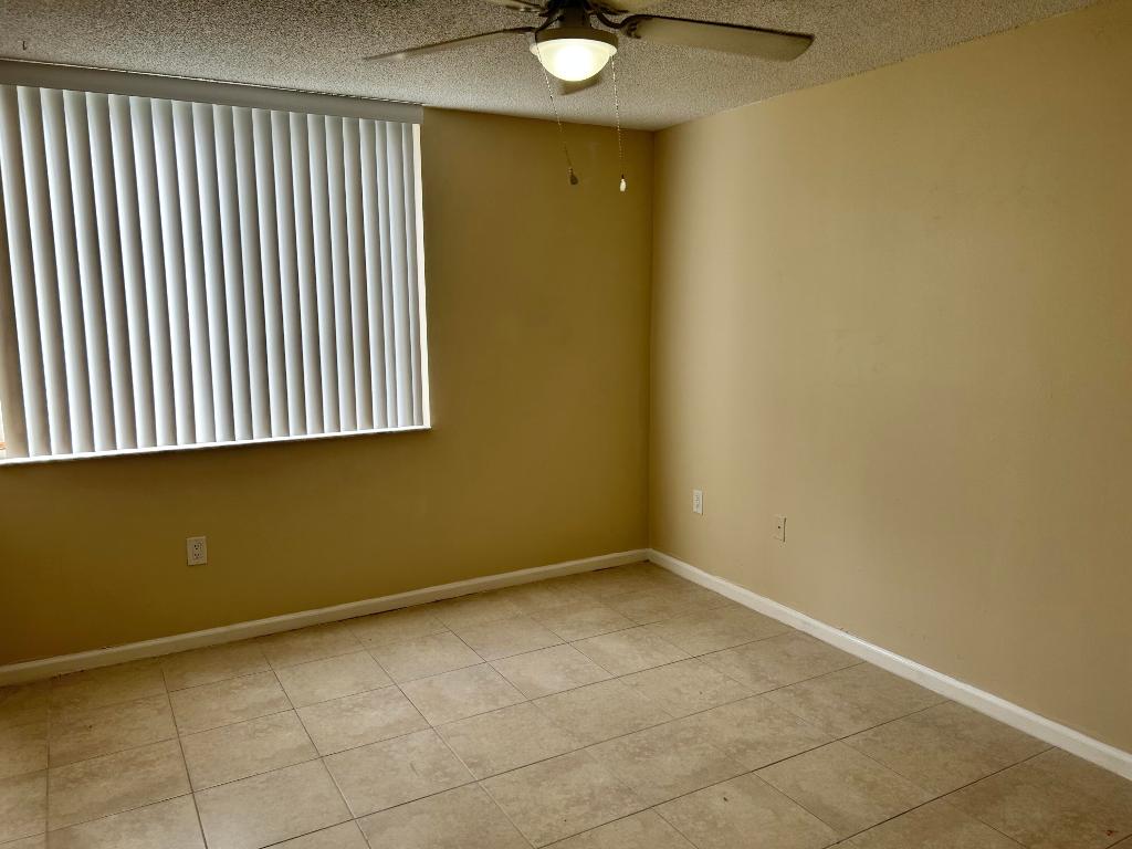 ST ANDREWS AT BOYNTON BEACH CONDO - Residential Lease