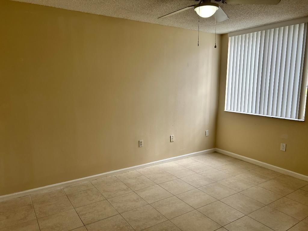 ST ANDREWS AT BOYNTON BEACH CONDO - Residential Lease