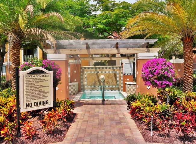 ST ANDREWS AT BOYNTON BEACH CONDO - Residential Lease