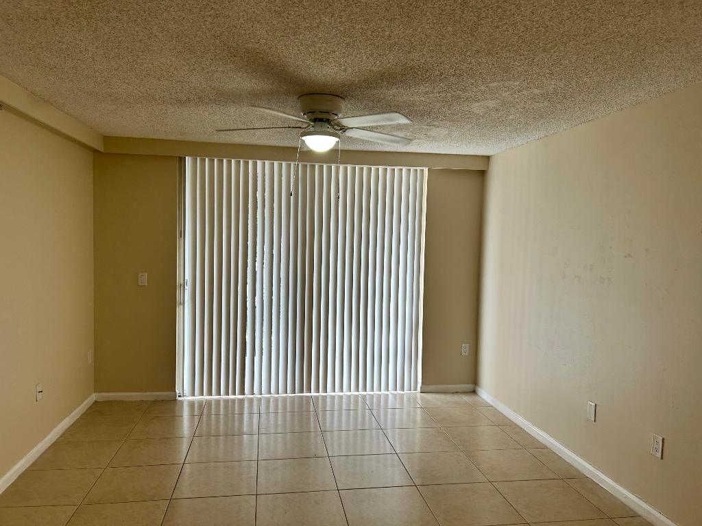 ST ANDREWS AT BOYNTON BEACH CONDO - Residential Lease