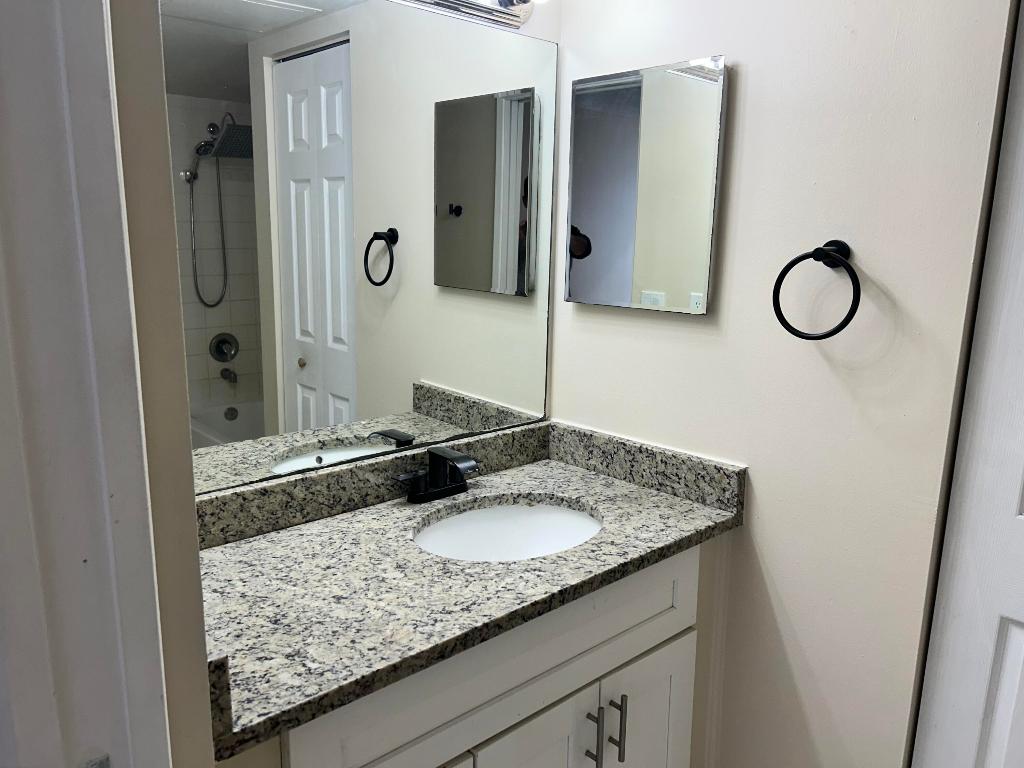 ST ANDREWS AT BOYNTON BEACH CONDO - Residential Lease