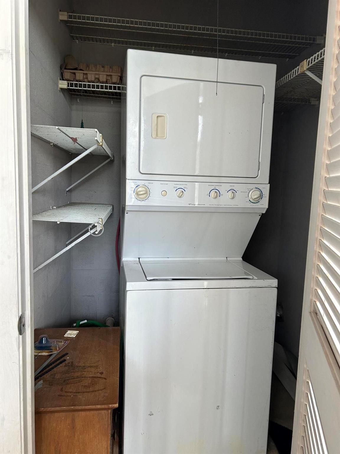 VISTA ST LUCIE BUILDINGS - Residential Lease