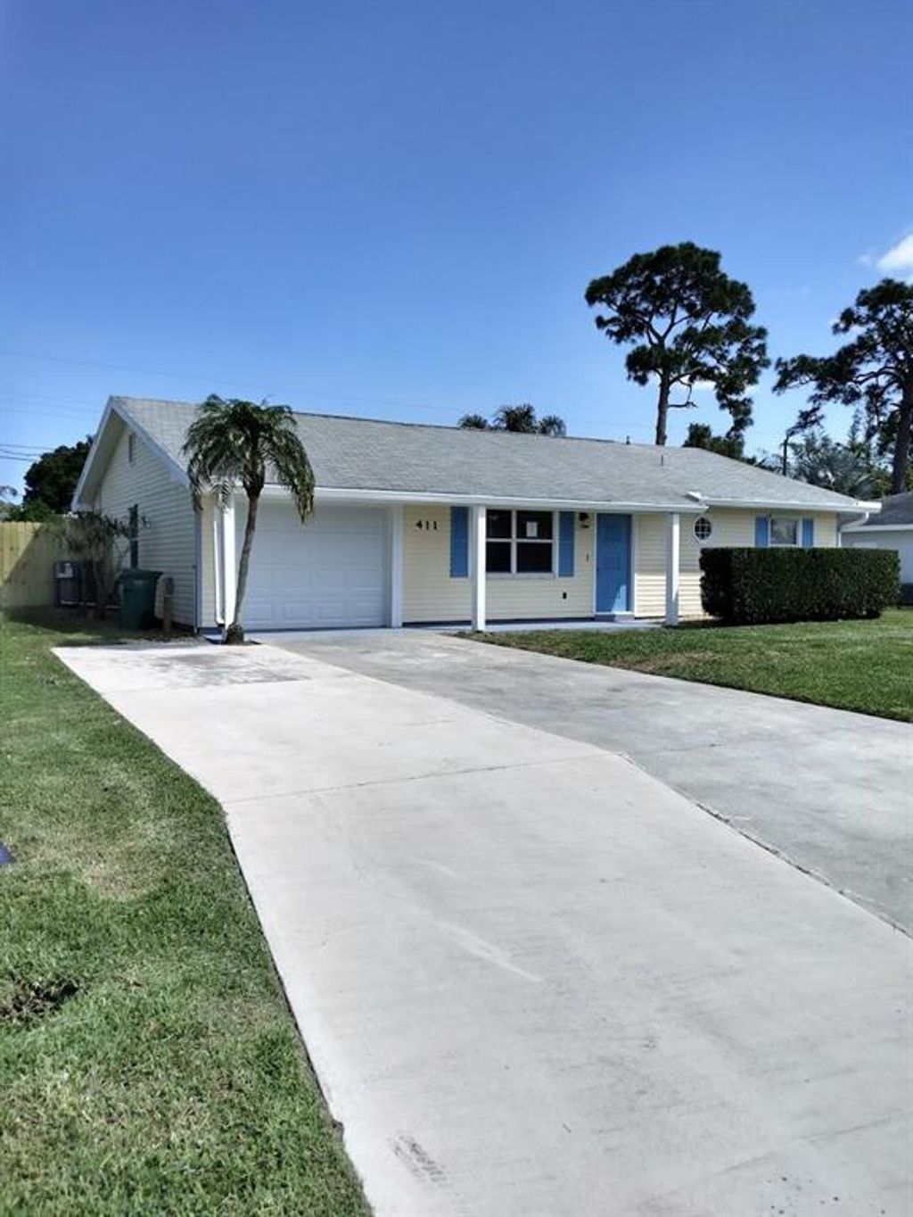 Photo of 411 Willows Avenue Ave, Port St Lucie, FL 34952 (MLS # R10786653)