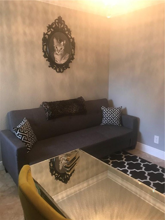 La Margarita 147-48 B - Residential