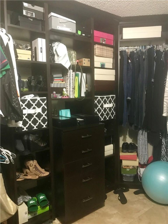 La Margarita 147-48 B - Residential