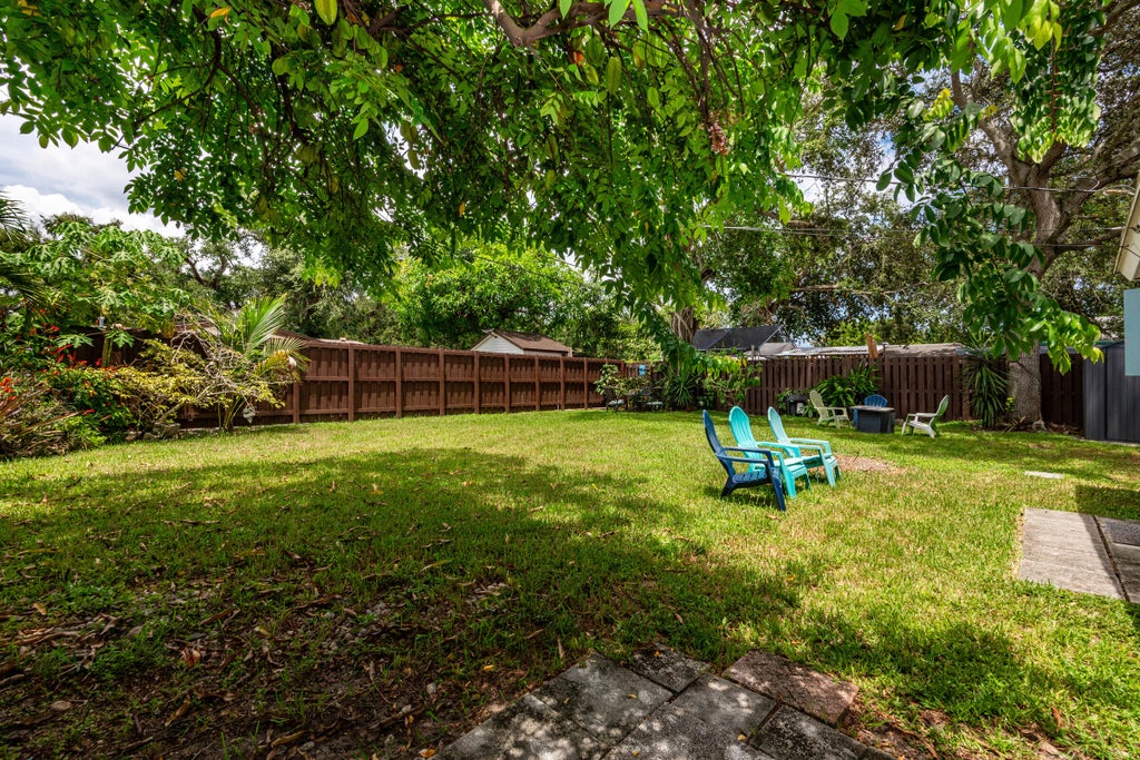 Photo of 5631 FREEDOM Street, Hollywood, FL 33021 (MLS # B26074201)