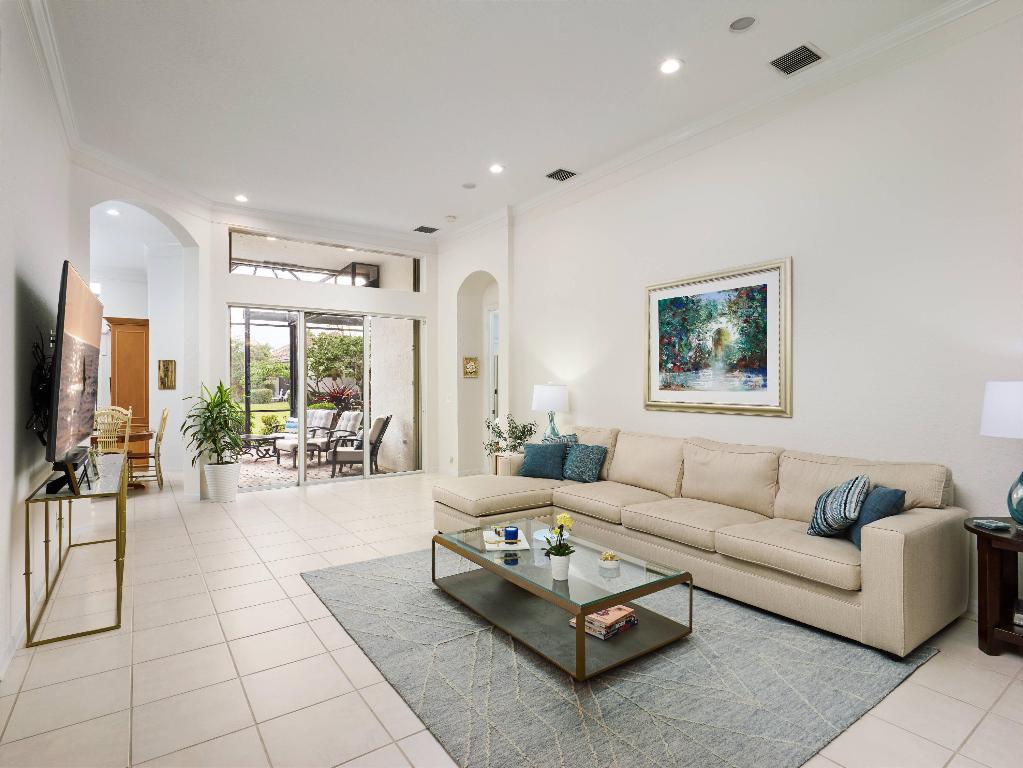 10855 Grande Boulevard