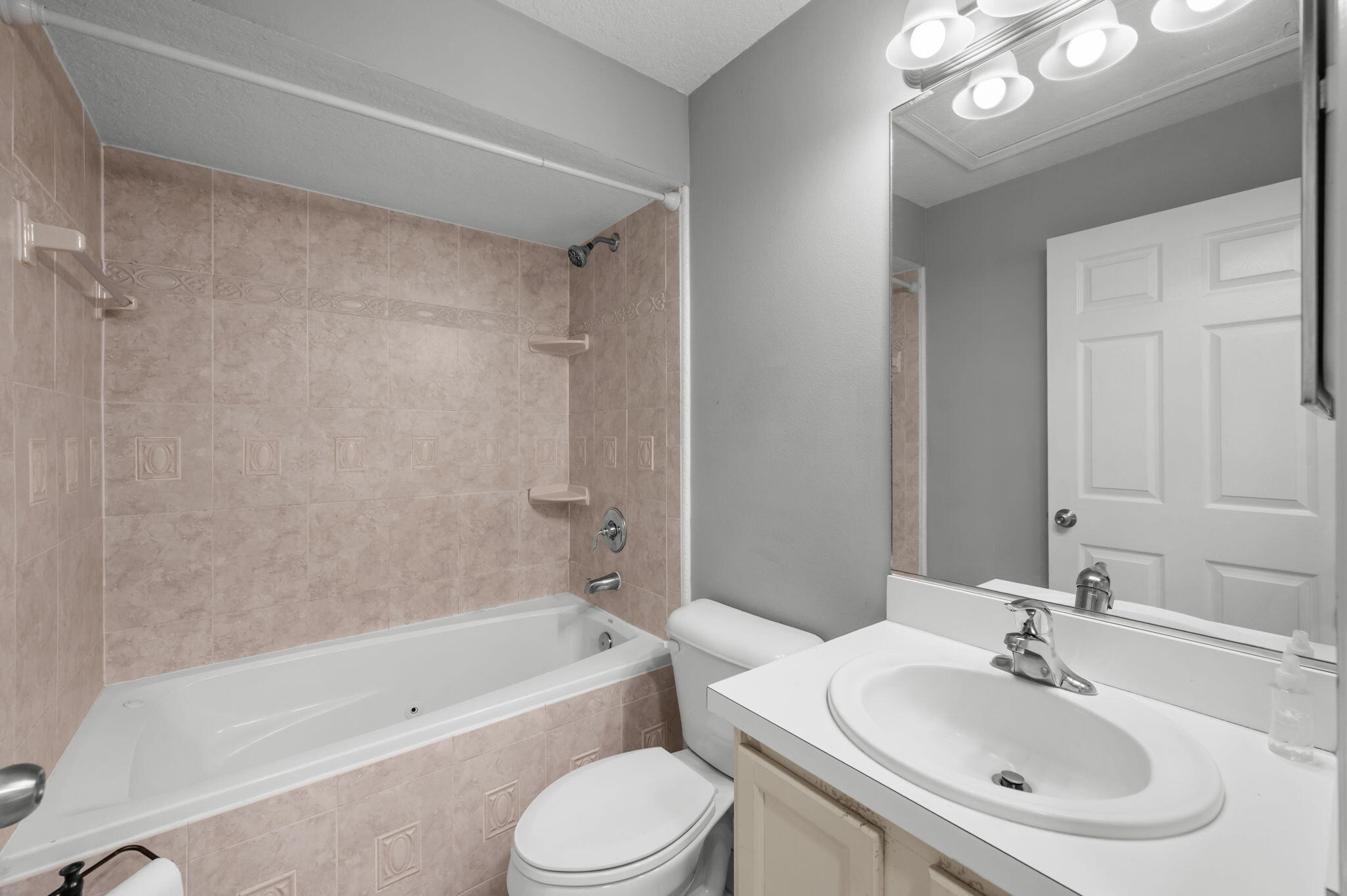 PORT ST LUCIE SECTION 4 - Residential Lease