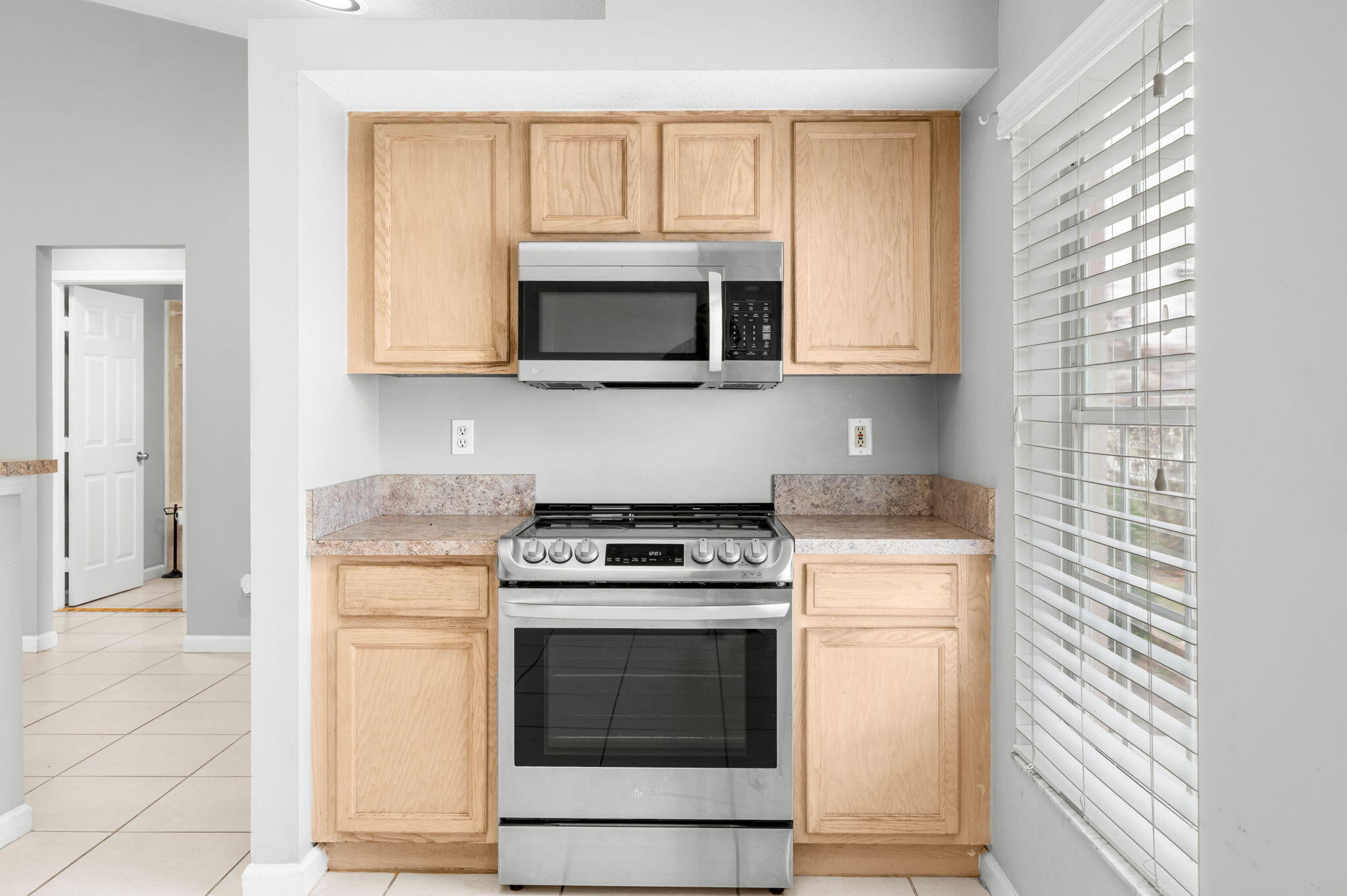 PORT ST LUCIE SECTION 4 - Residential Lease