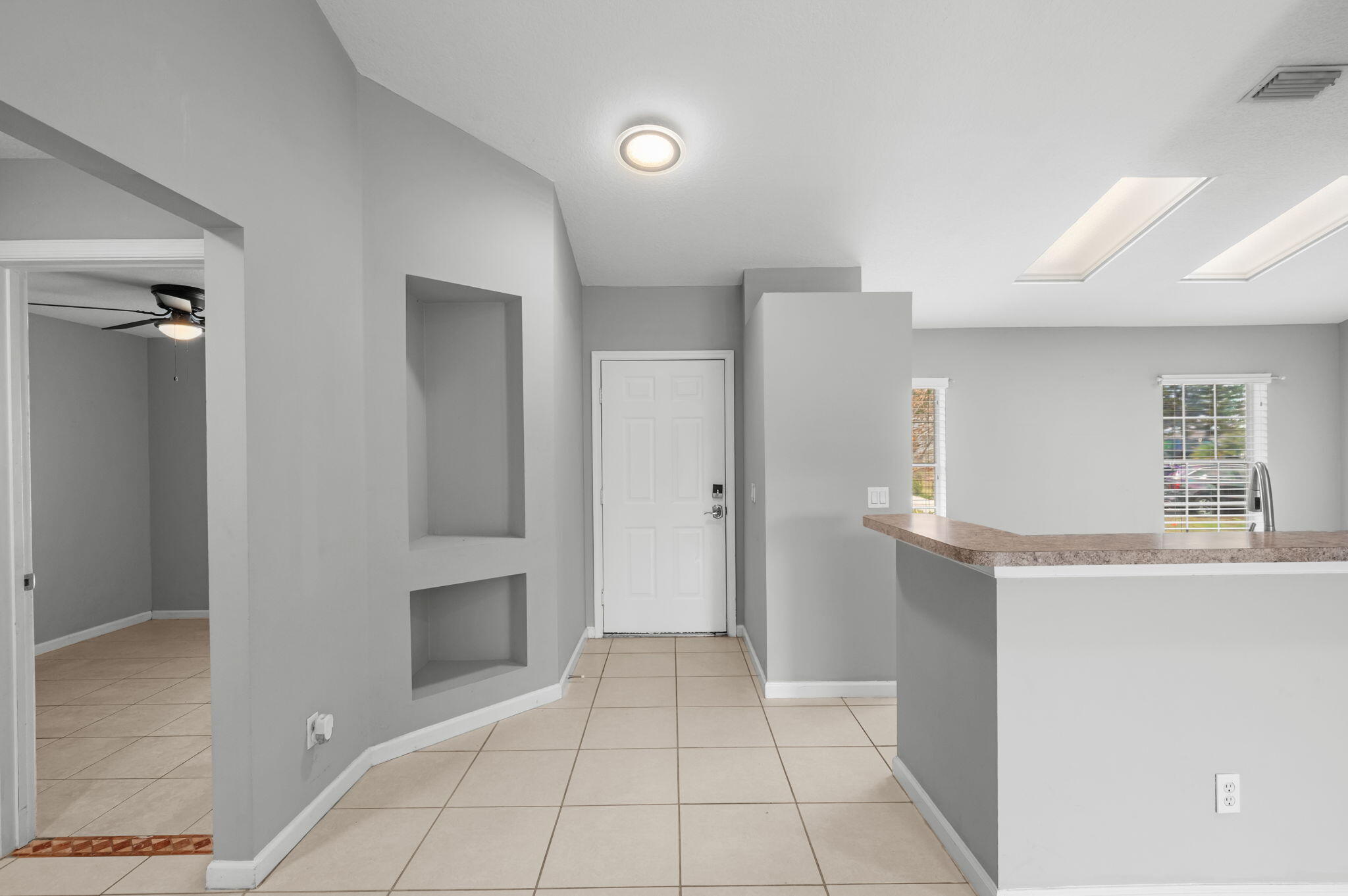 PORT ST LUCIE SECTION 4 - Residential Lease