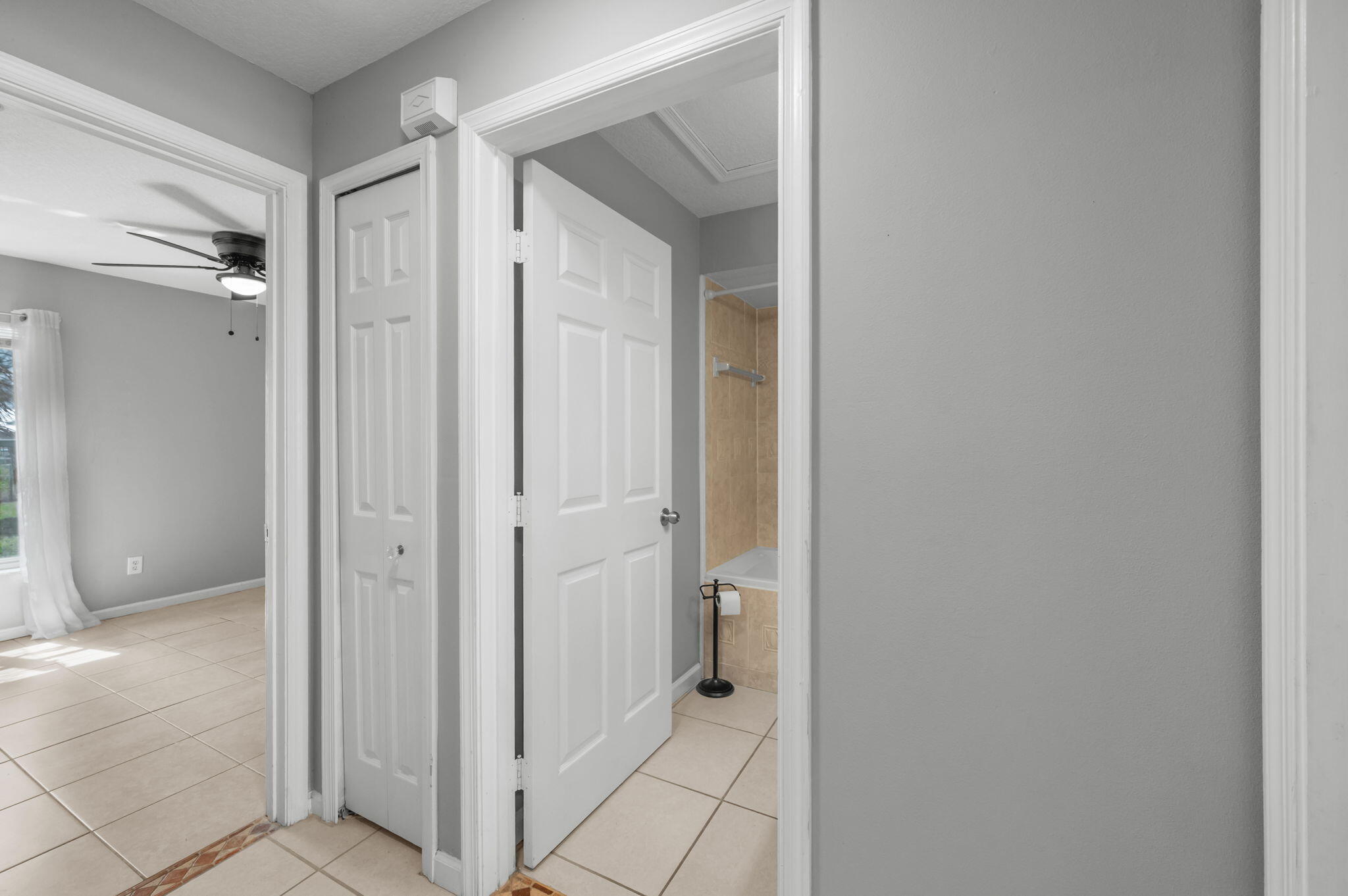 PORT ST LUCIE SECTION 4 - Residential Lease