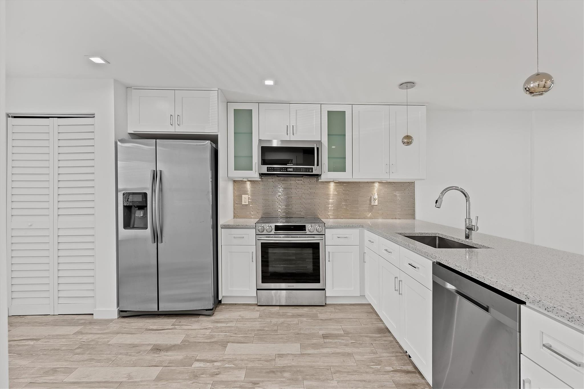 1629 Riverview Road 120