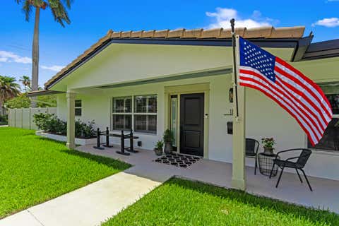 Photo of 1420 NE 42nd Court, Oakland Park, FL 33334 (MLS # B26041322)
