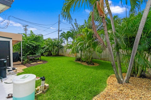 Tiny photo for 1420 NE 42nd Court, Oakland Park, FL 33334 (MLS # B26041322)