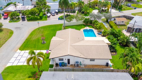 Tiny photo for 1420 NE 42nd Court, Oakland Park, FL 33334 (MLS # B26041322)