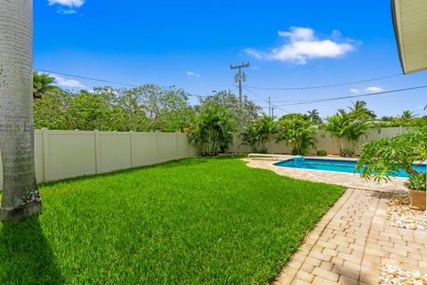 Tiny photo for 1420 NE 42nd Court, Oakland Park, FL 33334 (MLS # B26041322)