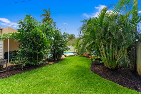 Tiny photo for 1420 NE 42nd Court, Oakland Park, FL 33334 (MLS # B26041322)