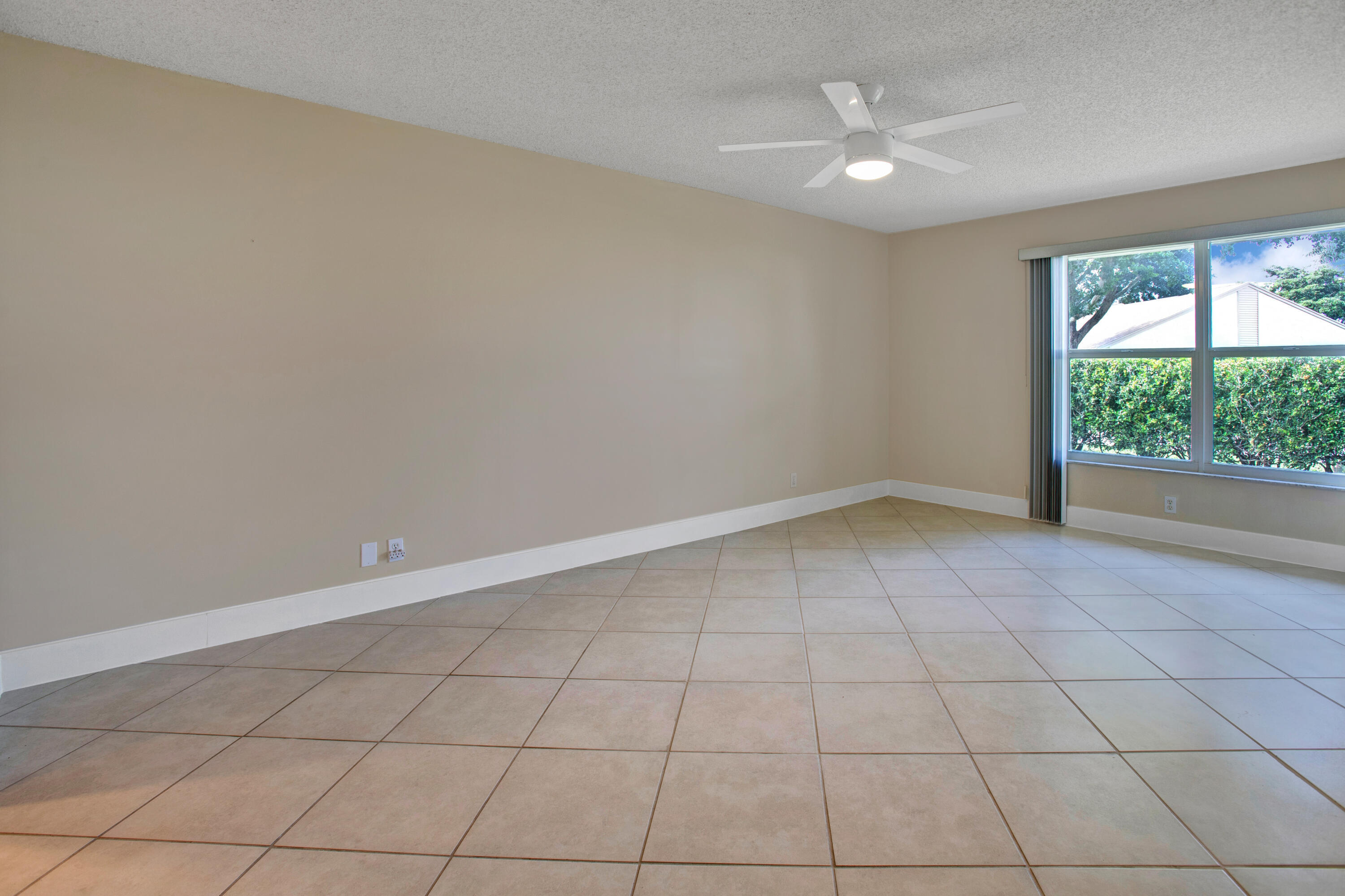 SOUTHPOINTE - Residential Lease