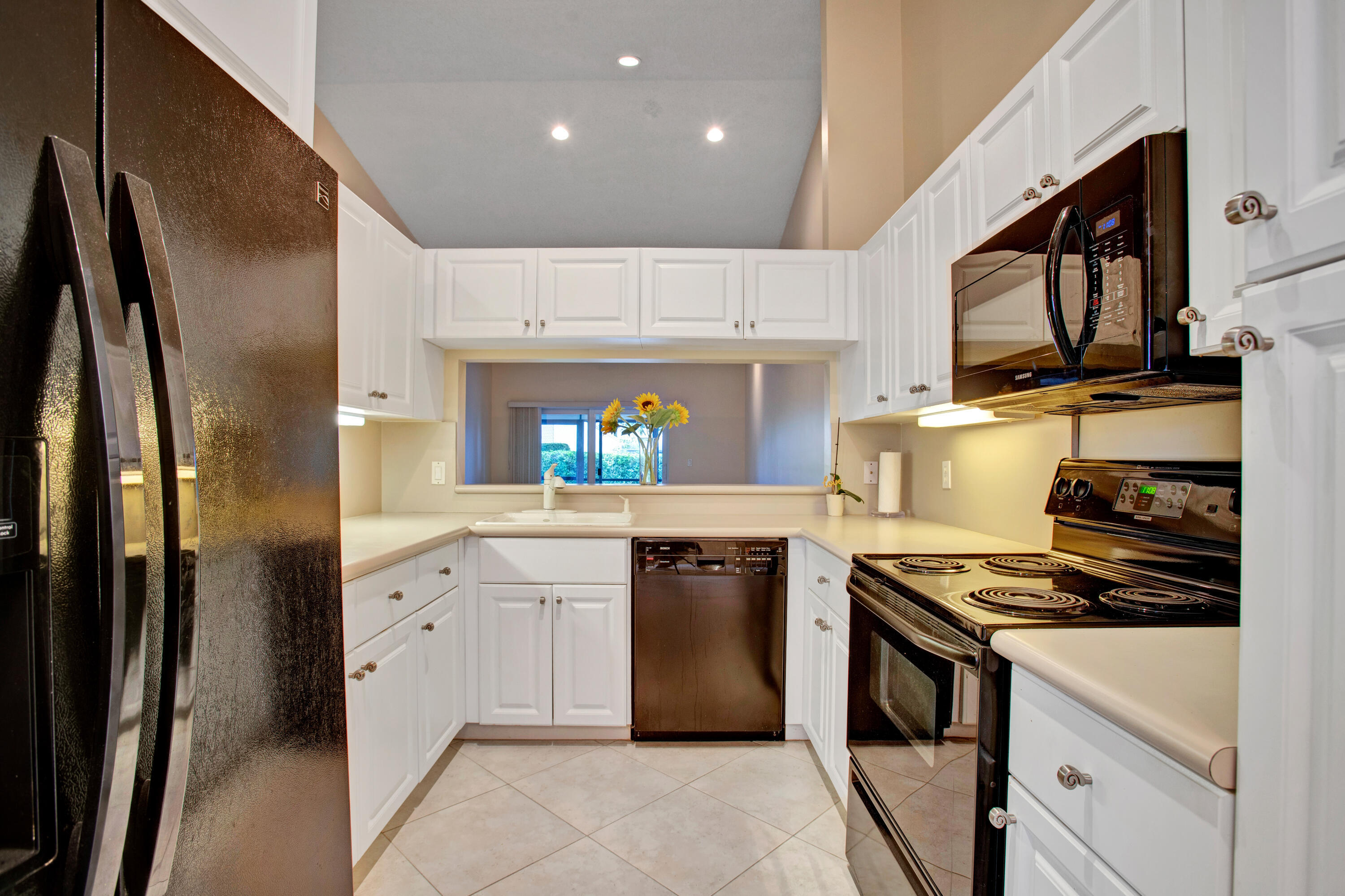 SOUTHPOINTE - Residential Lease