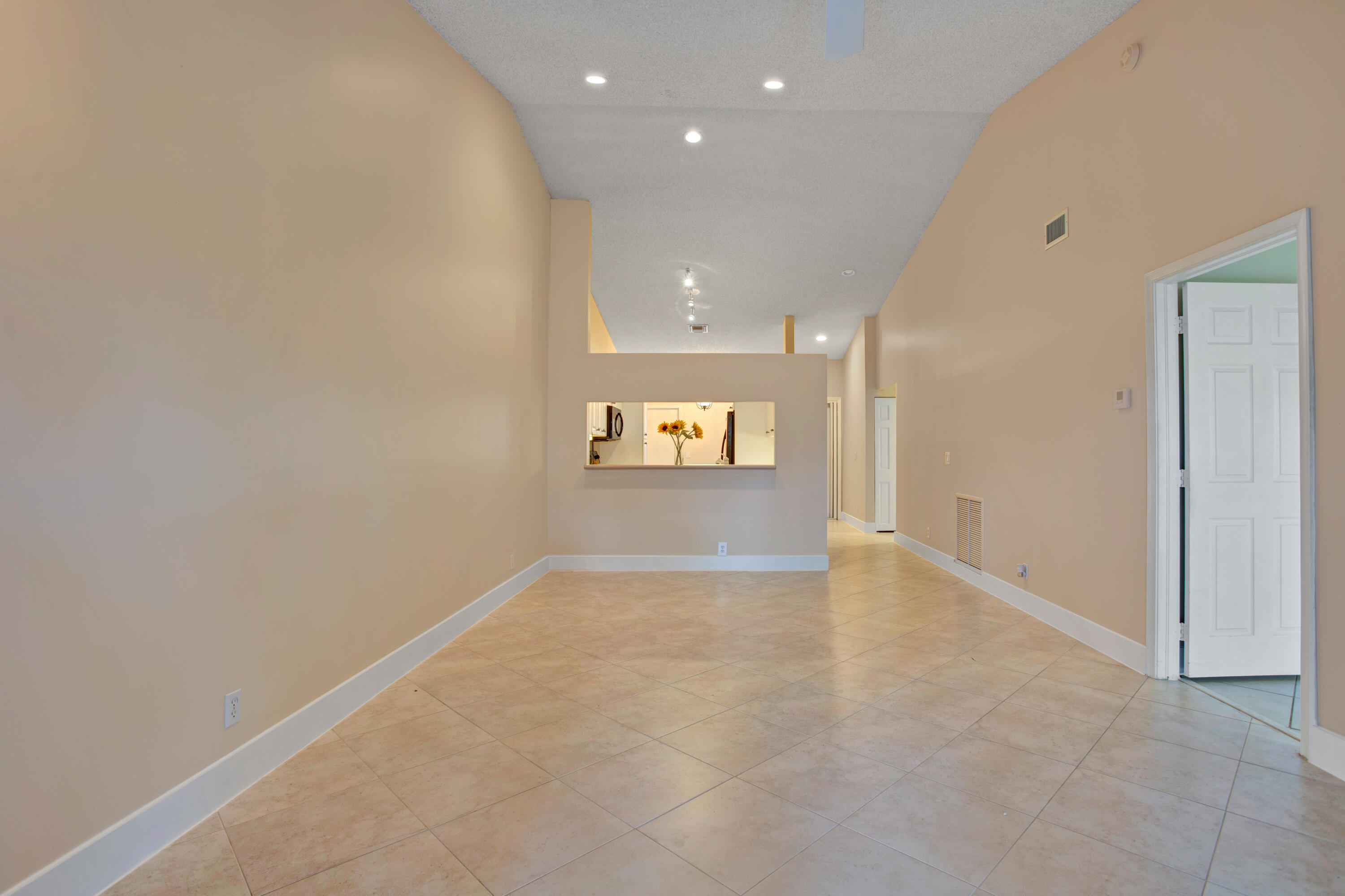 SOUTHPOINTE - Residential Lease