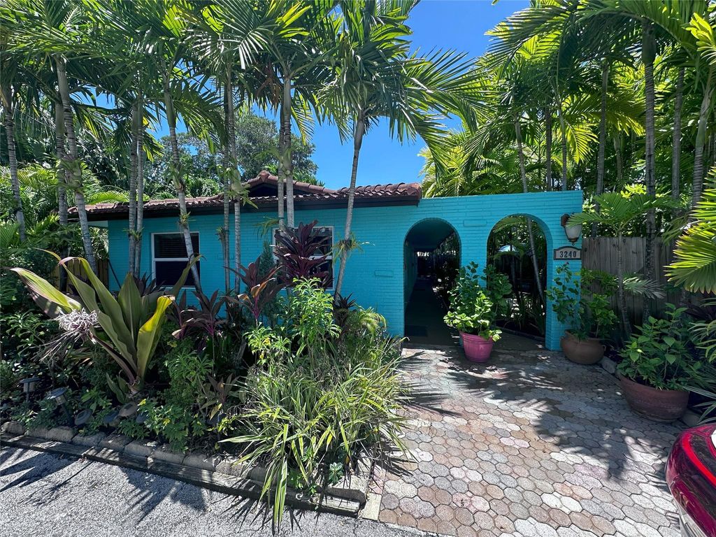 Photo of 3240 NE 13th Avenue #1, Oakland Park, FL 33334 (MLS # F10504932)