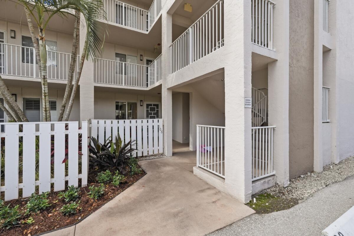 6112 HUNTWICK Terrace 108