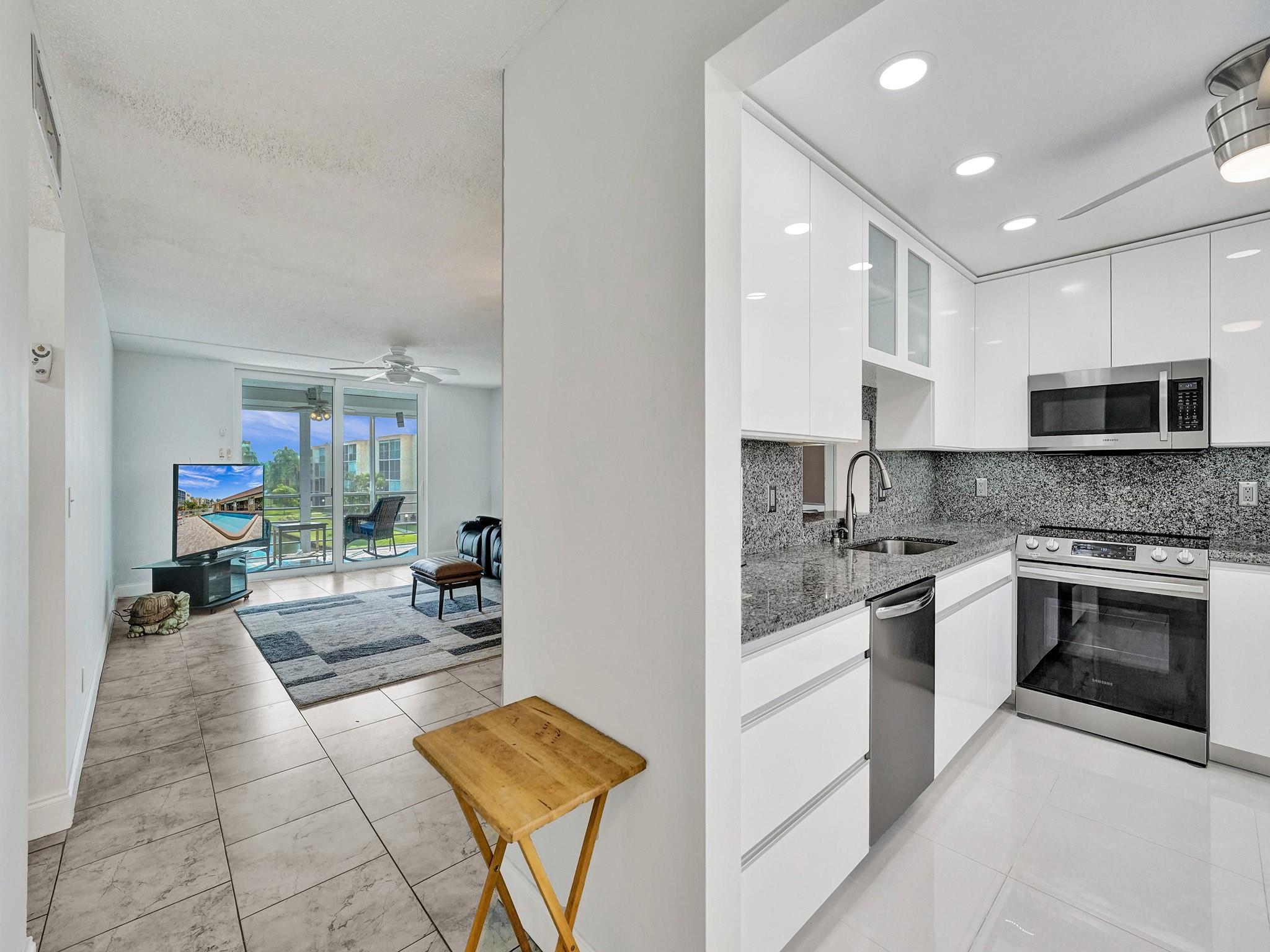 Meadowbrook Lakes - Residential