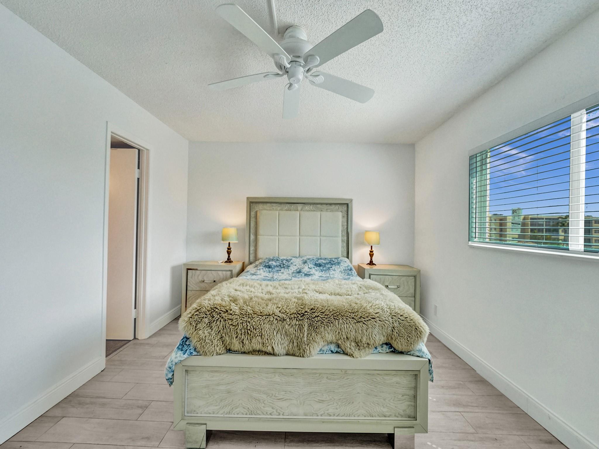 Meadowbrook Lakes - Residential