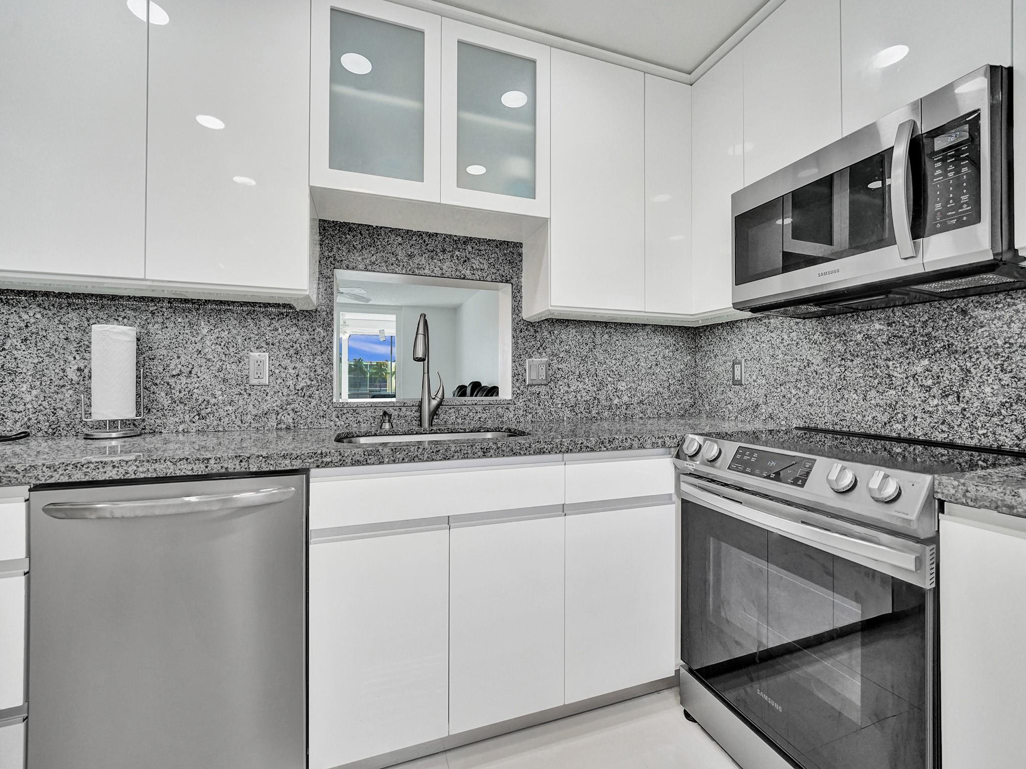 Meadowbrook Lakes - Residential