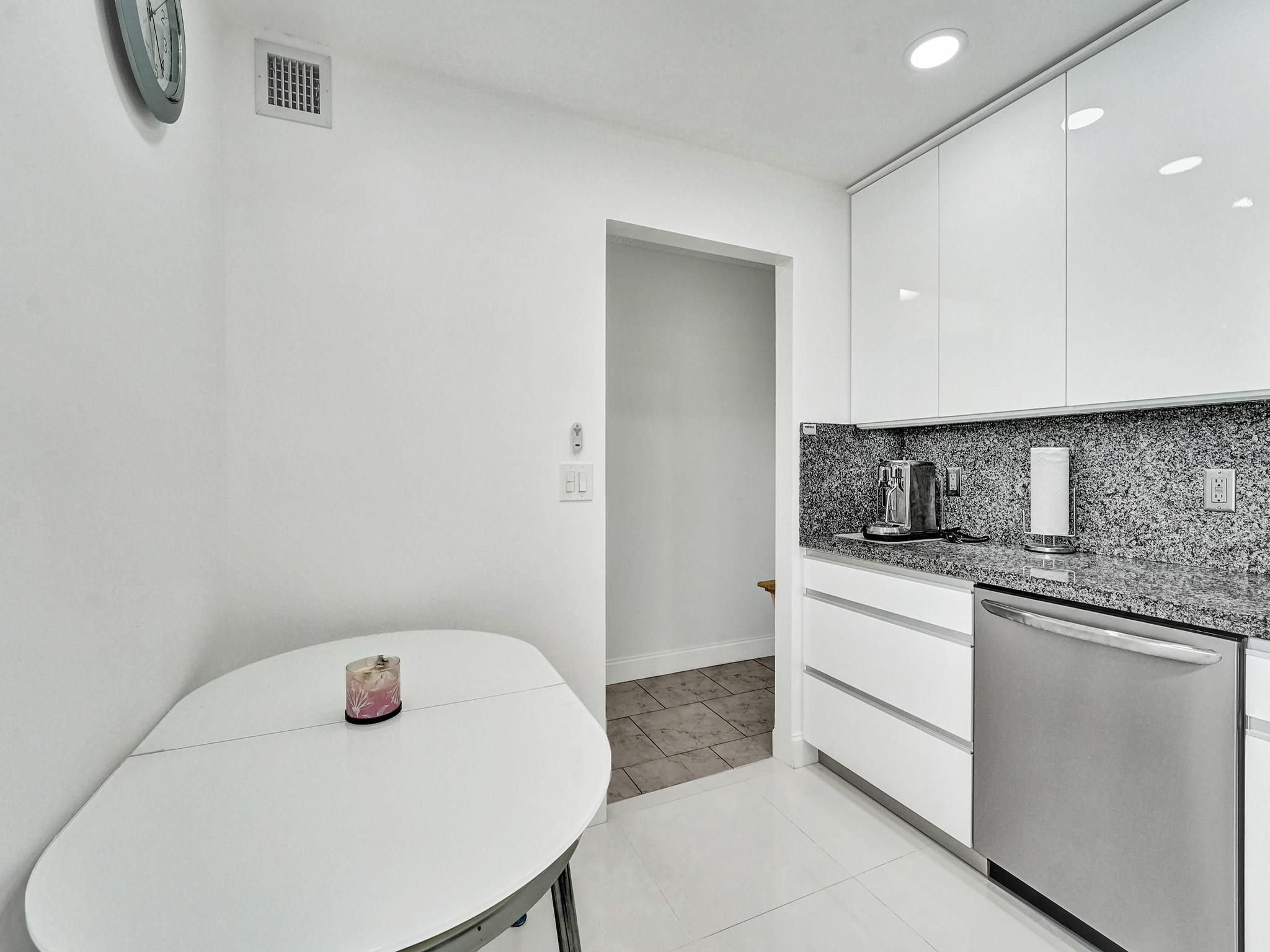 Meadowbrook Lakes - Residential