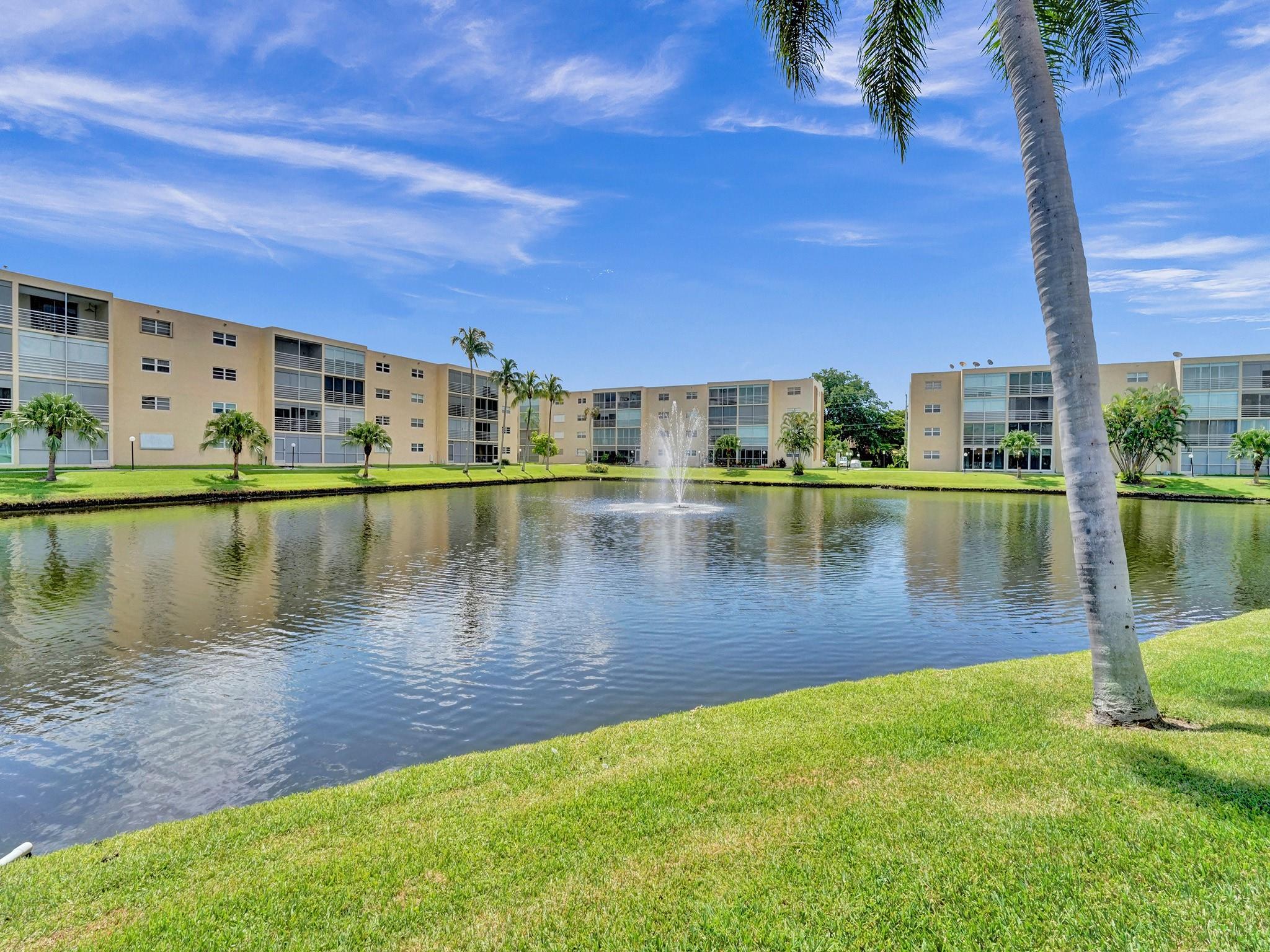 Meadowbrook Lakes - Residential