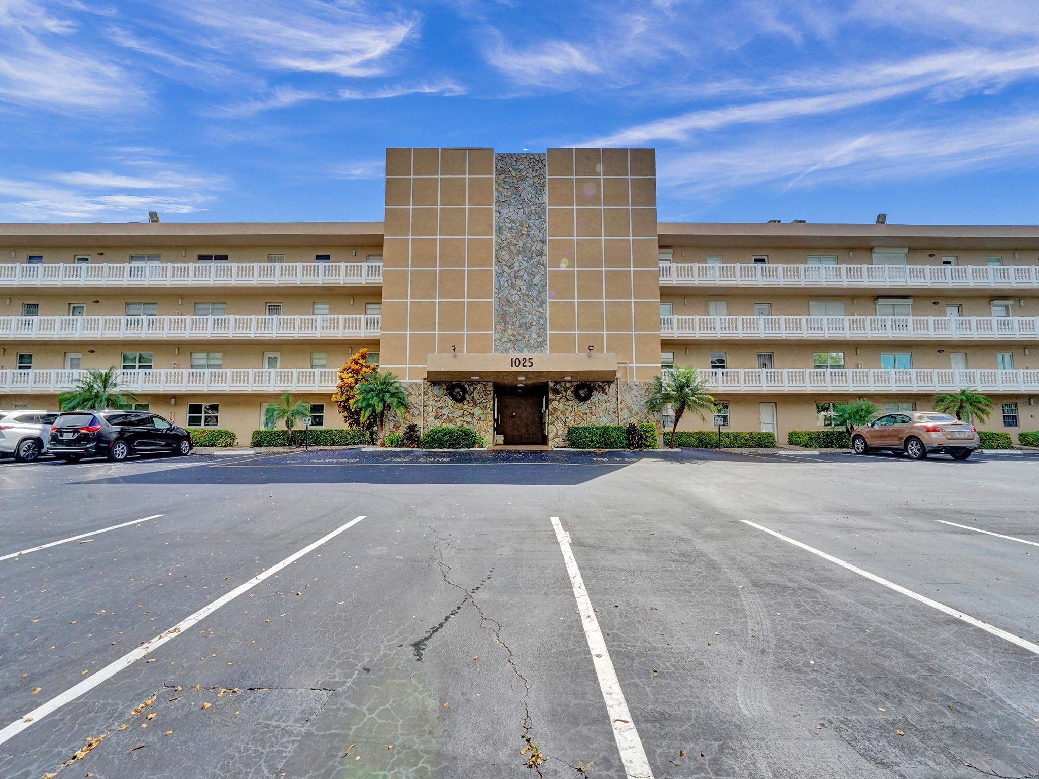 Meadowbrook Lakes - Residential