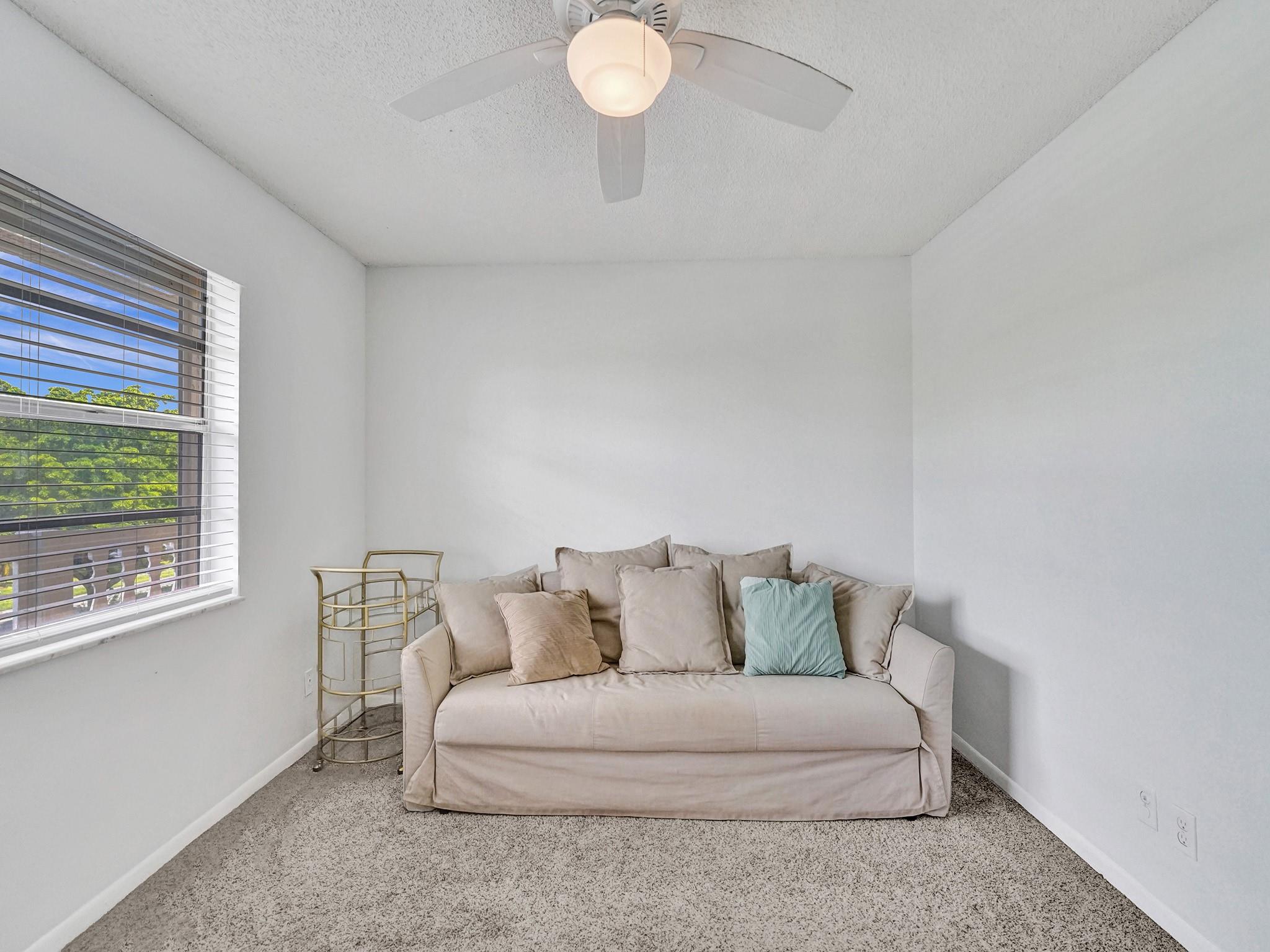 Meadowbrook Lakes - Residential